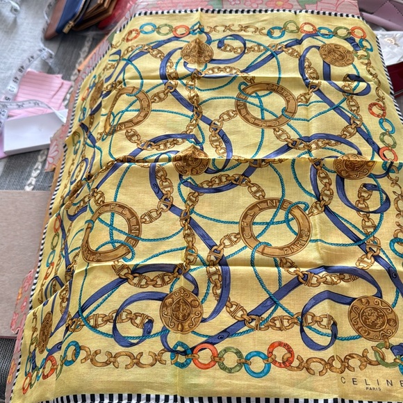 💜💜💜Stunning Celine All Cotton Scarf💜💜💜 - Picture 1 of 4